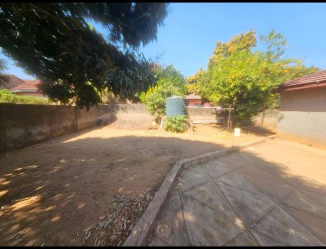 4 BEDROOM PROPERTY TO RENT IN SHAYANDIMA